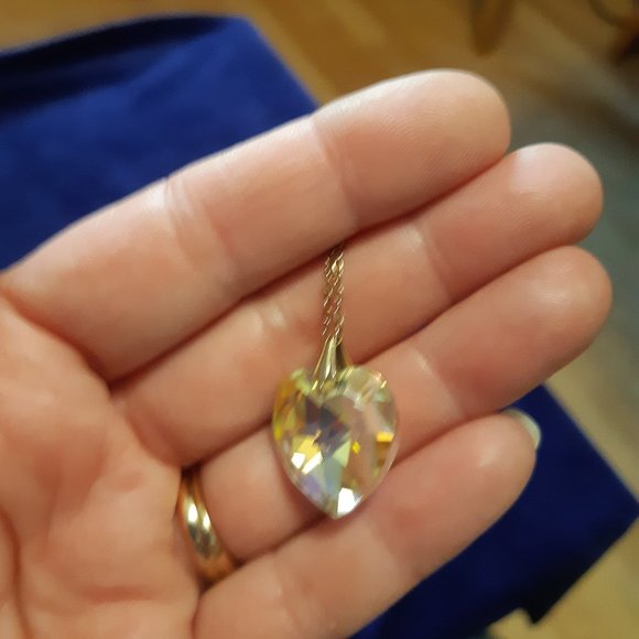 Vintage Crystal Prism Heart Necklace 9 inches long - Picture 5 of 5